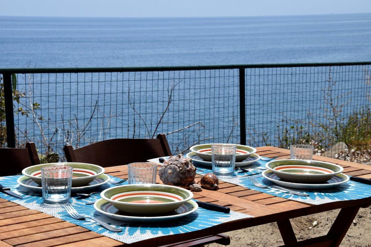 Riviera Degli Eucalipti - Cottage In Riva Al Mare Ачиреале Екстер'єр фото